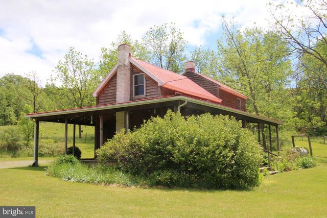 251 BARCLAYS RUN LN, Gore, VA 22637