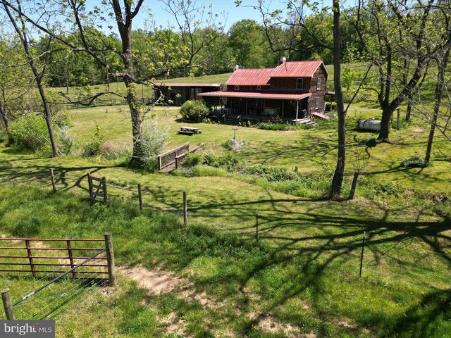 251 BARCLAYS RUN LN, Gore, VA 22637