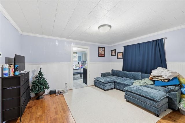 209 W Nebraska Avenue, St Joseph, MO 64504