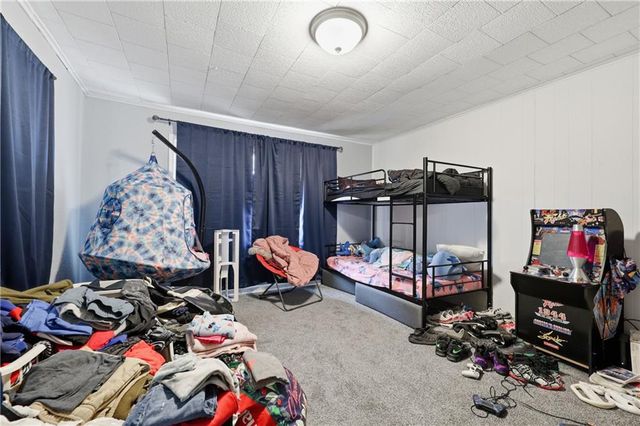 209 W Nebraska Avenue, St Joseph, MO 64504