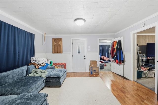 209 W Nebraska Avenue, St Joseph, MO 64504