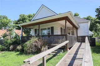 209 W Nebraska Avenue, St Joseph, MO 64504