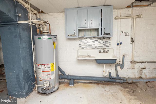 132 4TH AVE, Roebling, NJ 08554