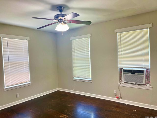 102 SHRINE AVE, San Antonio, TX 78221