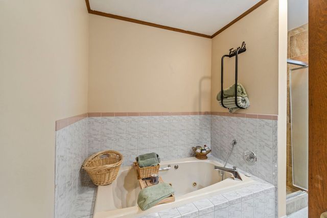 33805 N Oak Street, Grayslake, IL 60030