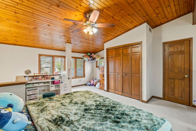 33805 N Oak Street, Grayslake, IL 60030