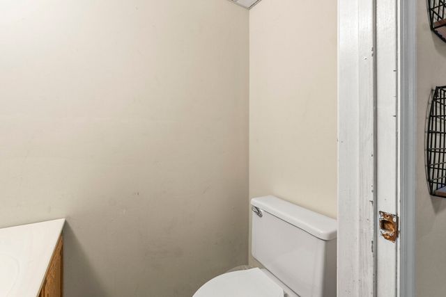 33805 N Oak Street, Grayslake, IL 60030