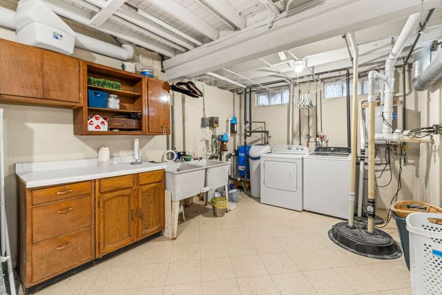 33805 N Oak Street, Grayslake, IL 60030