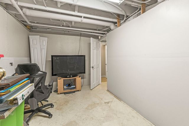 33805 N Oak Street, Grayslake, IL 60030