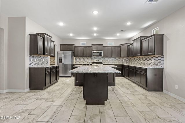 12312 DESERT PATH Court, El Paso, TX 79938