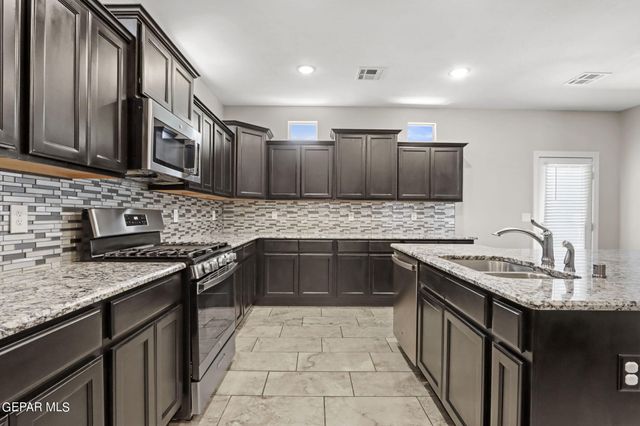 12312 DESERT PATH Court, El Paso, TX 79938