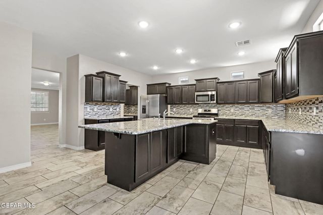 12312 DESERT PATH Court, El Paso, TX 79938