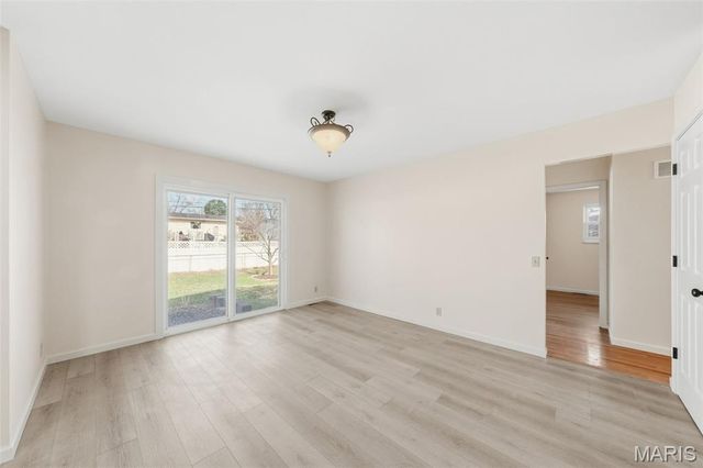 1475 Loveland Drive, Florissant, MO 63031