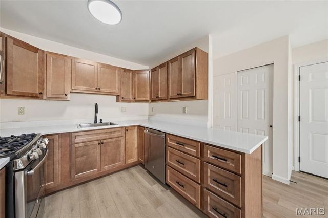 1475 Loveland Drive, Florissant, MO 63031