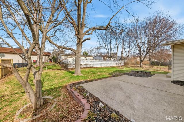 1475 Loveland Drive, Florissant, MO 63031