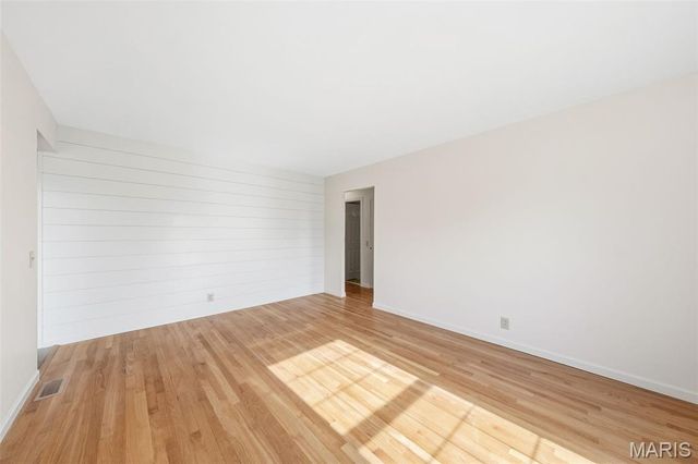 1475 Loveland Drive, Florissant, MO 63031