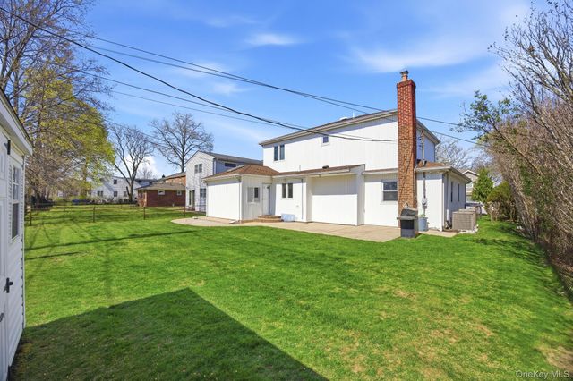 157 Rose Lane, New Hyde Park, NY 11040
