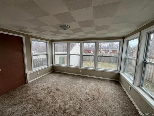 16572 Rosemary, Fraser, MI 48026