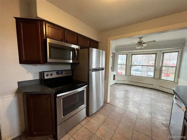 16572 Rosemary, Fraser, MI 48026