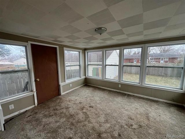 16572 Rosemary, Fraser, MI 48026