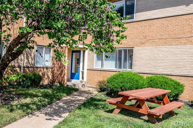 7361 Dale Avenue, St Louis, MO 63117
