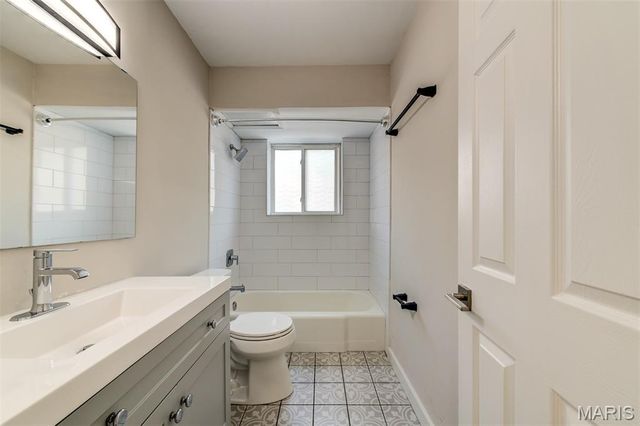 7361 Dale Avenue, St Louis, MO 63117