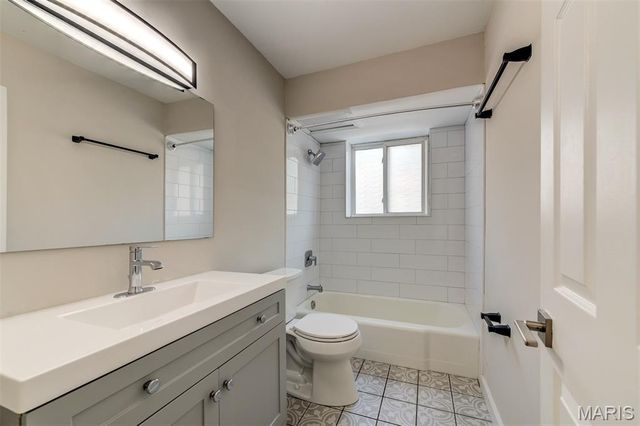 7361 Dale Avenue, St Louis, MO 63117