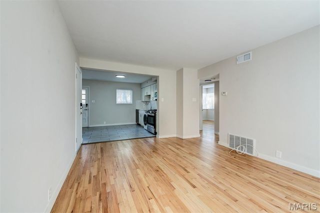 7361 Dale Avenue, St Louis, MO 63117
