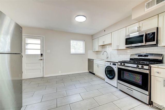 7361 Dale Avenue, St Louis, MO 63117