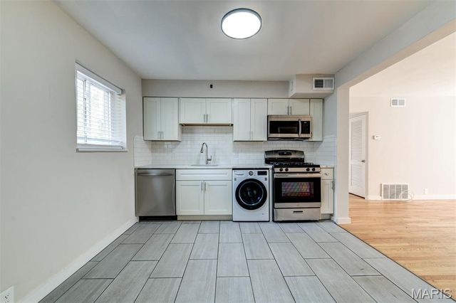 7361 Dale Avenue, St Louis, MO 63117