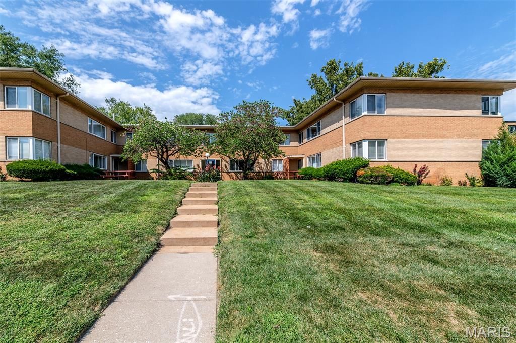 7361 Dale Avenue, St Louis, MO 63117