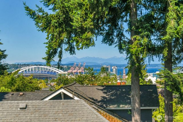 1849 S King St, Seattle, WA 98144