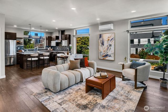 1849 S King St, Seattle, WA 98144