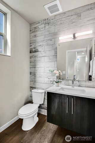 1849 S King St, Seattle, WA 98144