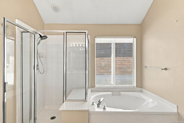 6310 Jade Gln, San Antonio, TX 78249