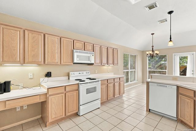 6310 Jade Gln, San Antonio, TX 78249