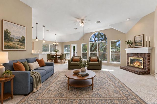 6310 Jade Gln, San Antonio, TX 78249
