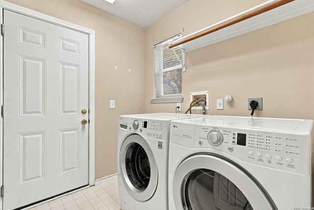 6310 Jade Gln, San Antonio, TX 78249