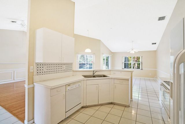 10567 Paso Fino Drive, Wellington, FL 33449