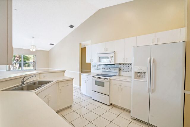 10567 Paso Fino Drive, Wellington, FL 33449