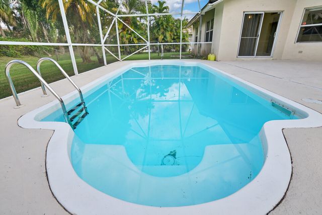 10567 Paso Fino Drive, Wellington, FL 33449