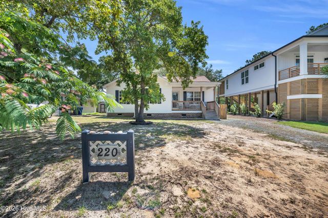 220 NE 55th Street, Oak Island, NC 28465