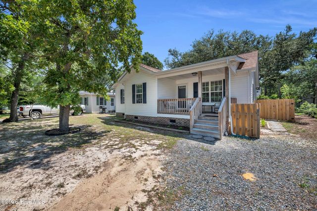 220 NE 55th Street, Oak Island, NC 28465