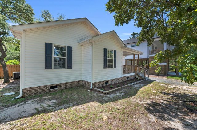 220 NE 55th Street, Oak Island, NC 28465