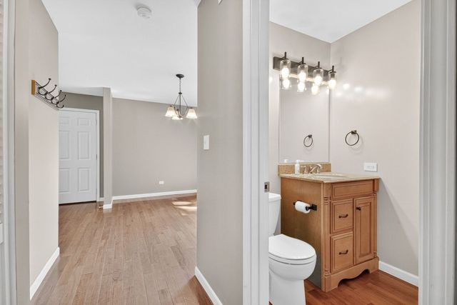 606 Briarwood Court, Elwood, IL 60421