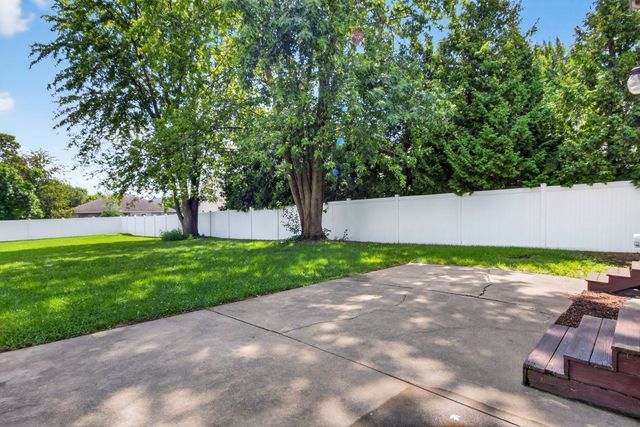 606 Briarwood Court, Elwood, IL 60421