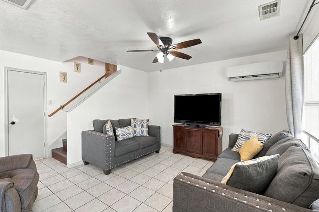 11807 Kewalo Basin Lane, Houston, TX 77034