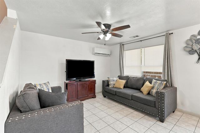 11807 Kewalo Basin Lane, Houston, TX 77034