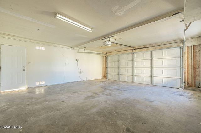 44606 Foxboro Court, Lancaster, CA 93535