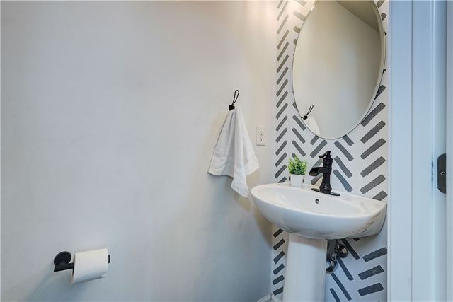 6421 Erica, Victor, NY 14564